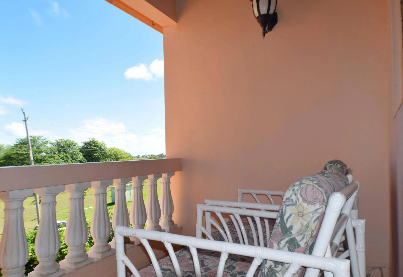 Shonlan Inn and Apartments