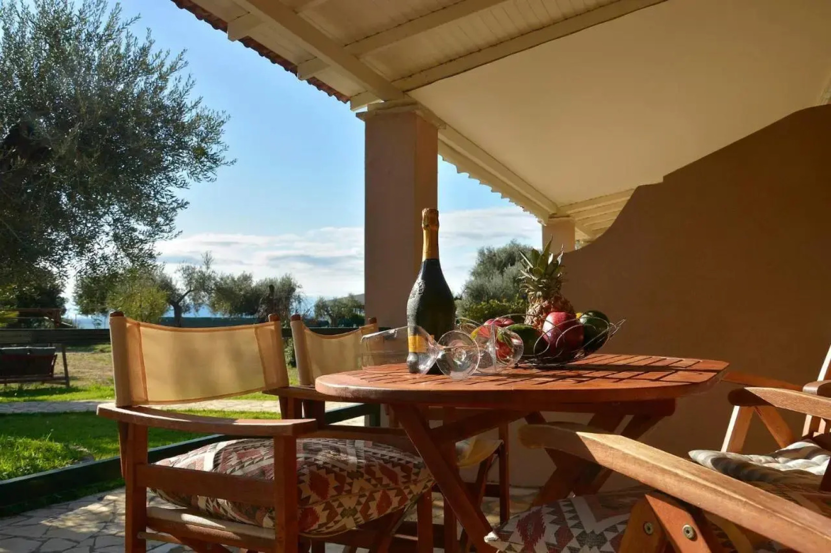 Renata Rooms & Studios