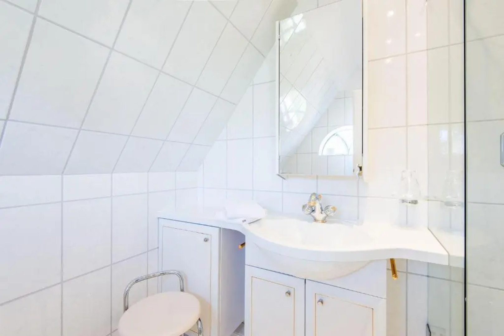 Whg_ 4_ Nuur Hiir Hues