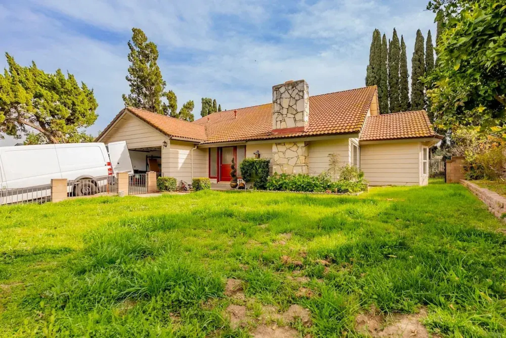 Serene Retreat With Modern Comforts in San Gabriel
