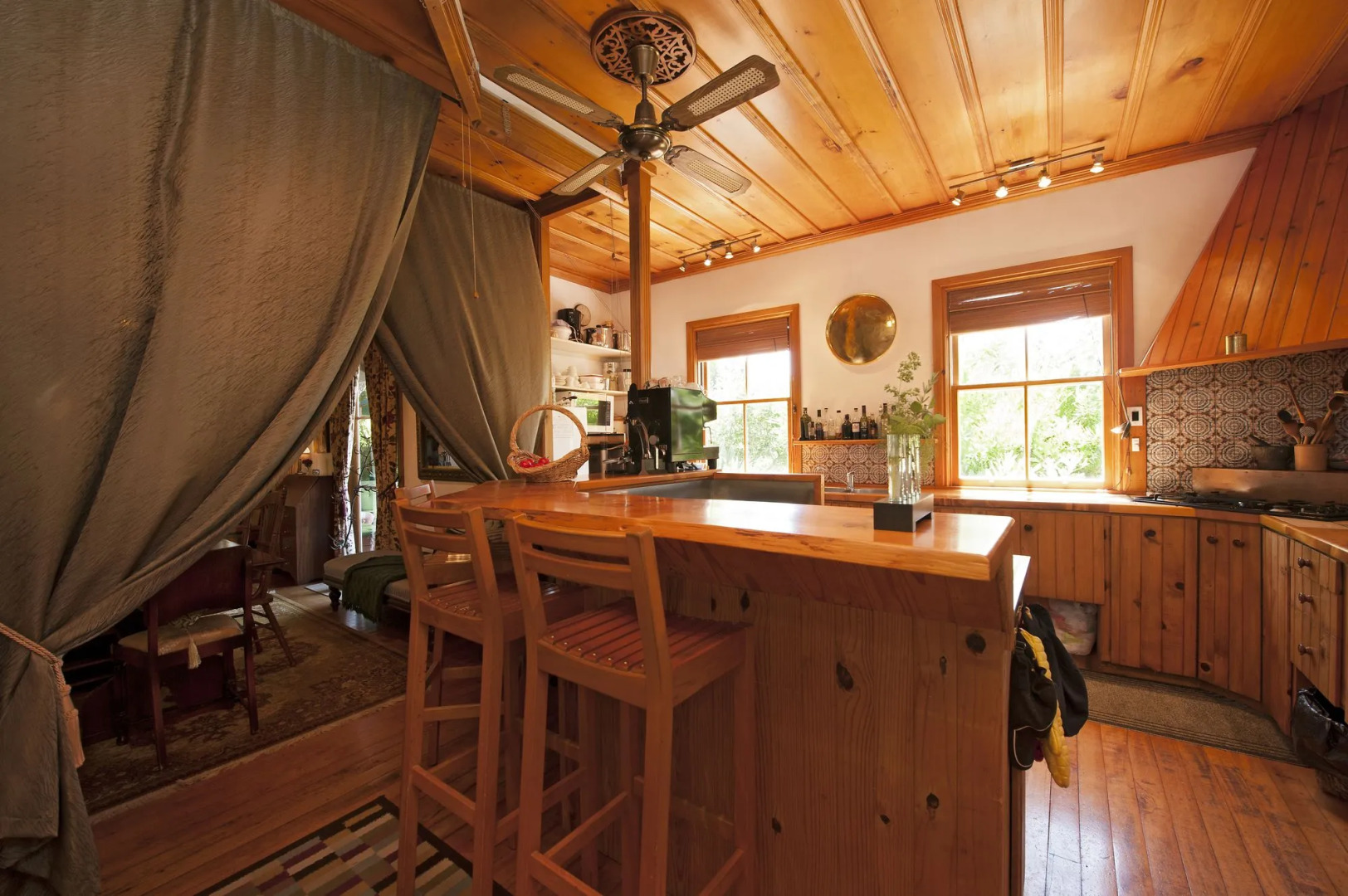 Orongo Bay Homestead