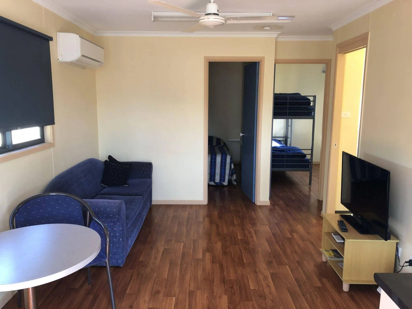 Colonial Palms Motel