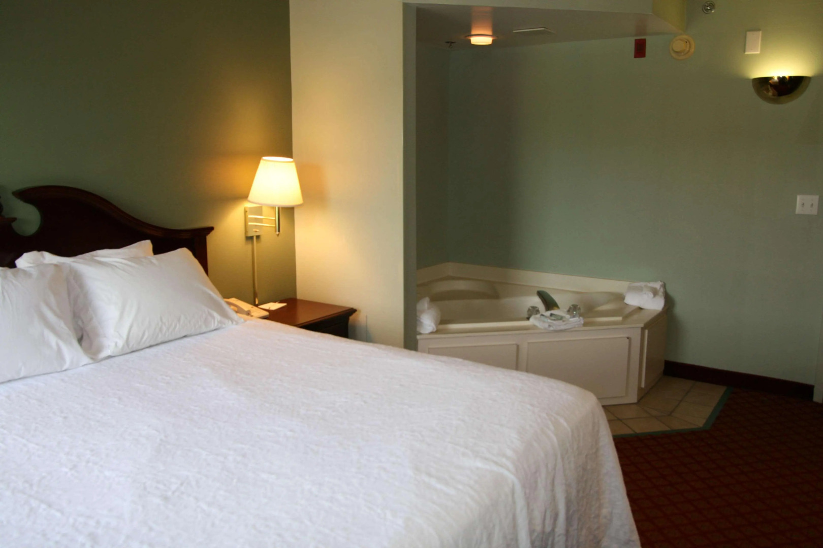 Hampton Inn Hillsville