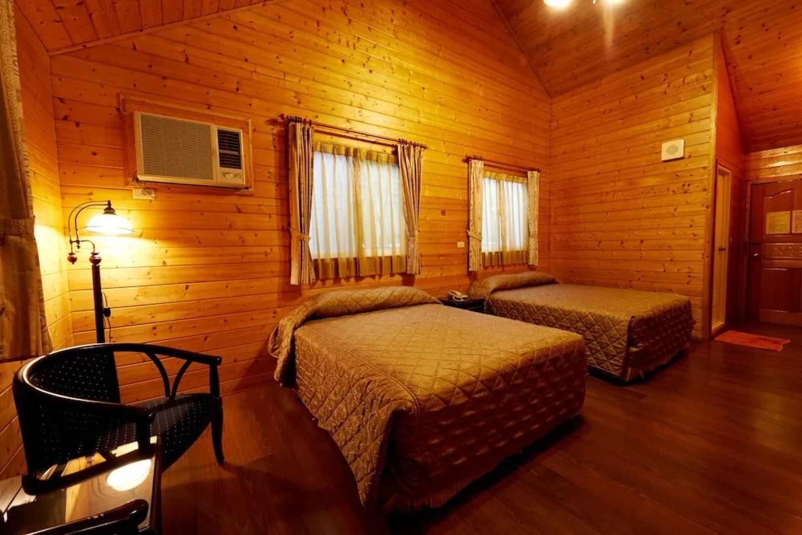 New Era Art Resort and Spa