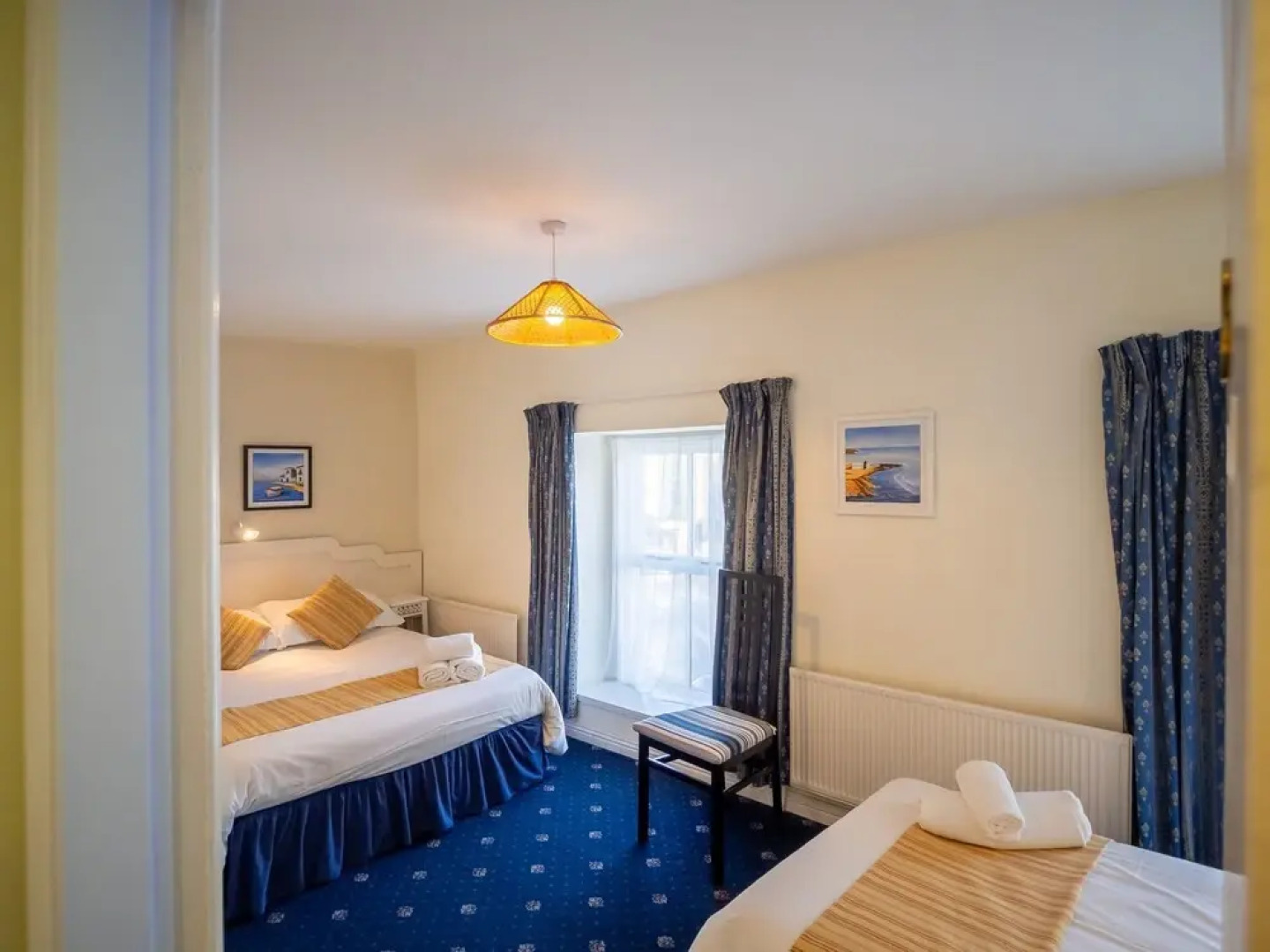 Clifden White Heather House