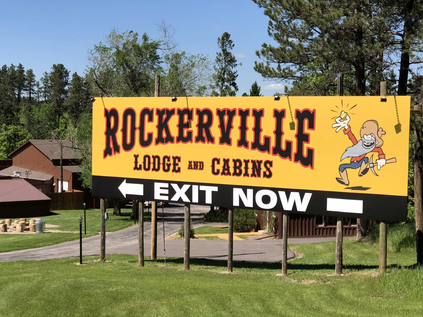 Rockerville Lodge & Cabins