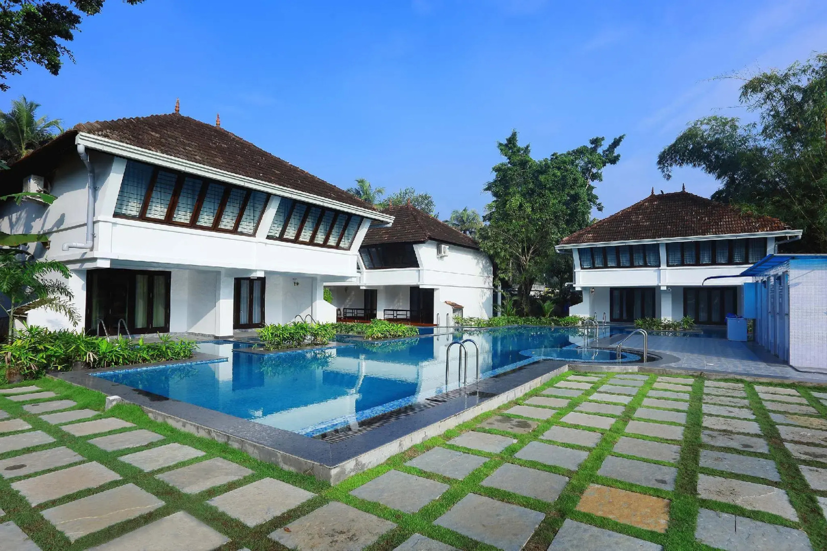 Nihara Resort And Spa