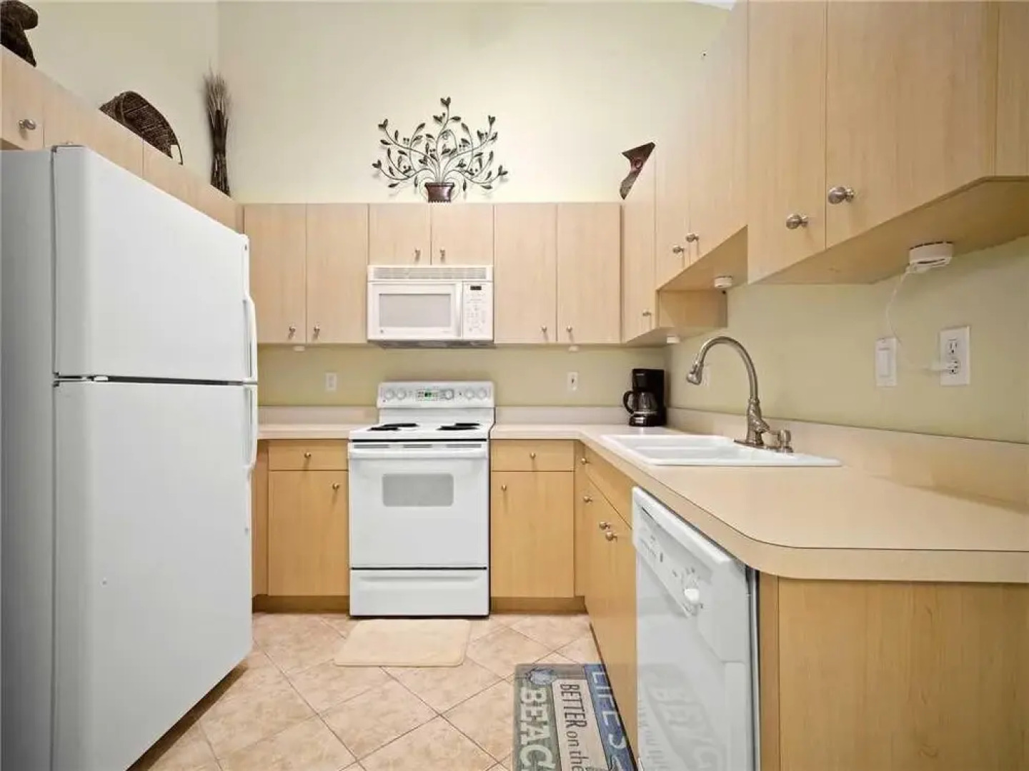 L'Pavia - Two Bedroom Condo