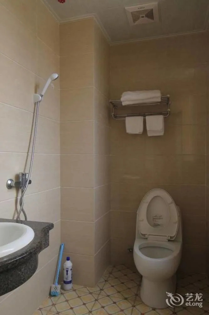 Yangjing Hailing Island Longhao Hotel