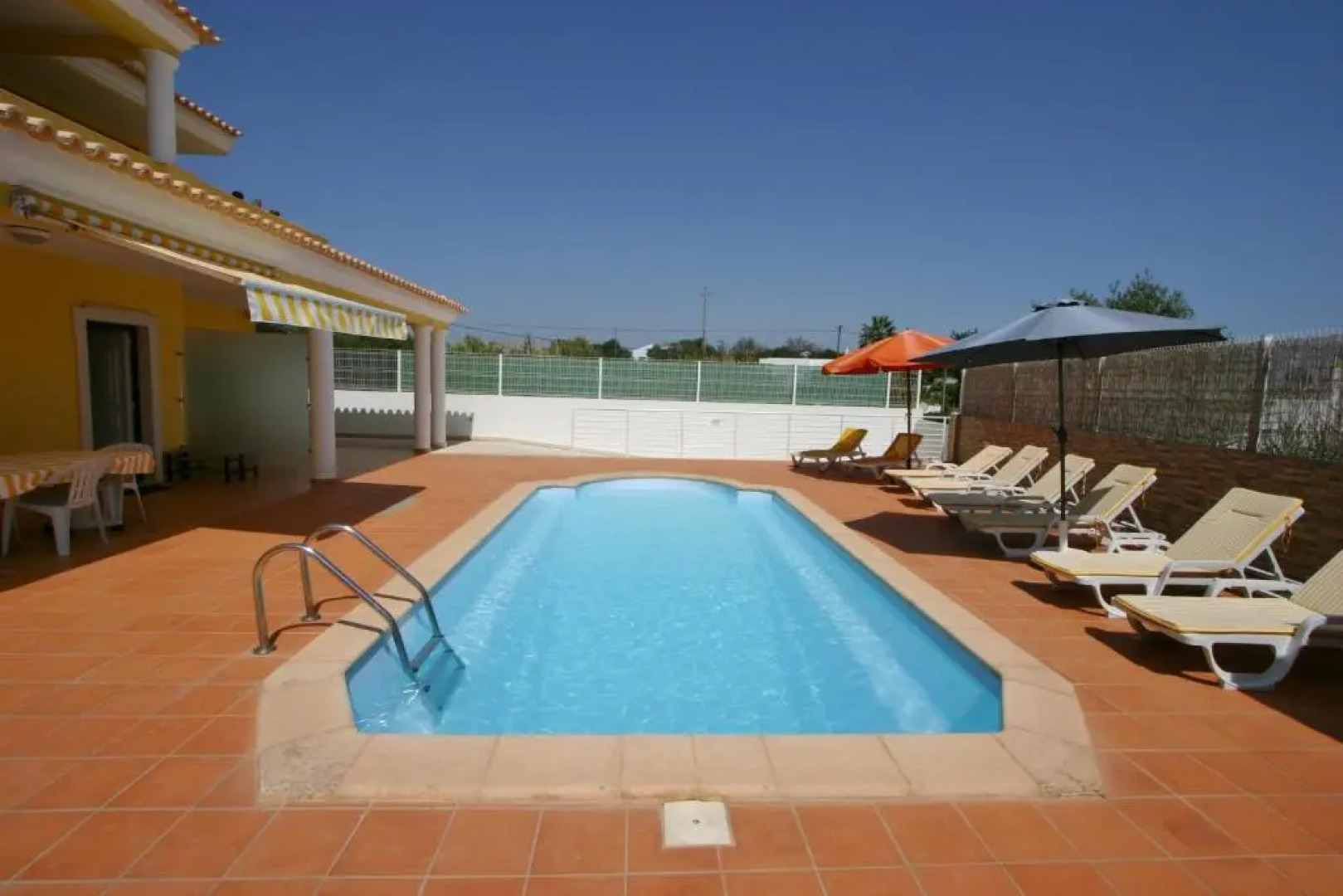 Villa Vista Mar Piscina Suites