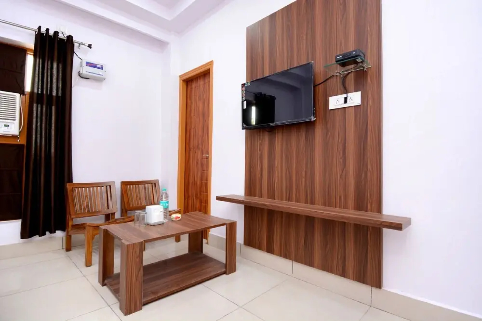 Oyo 35733 Divine Star Dhaba