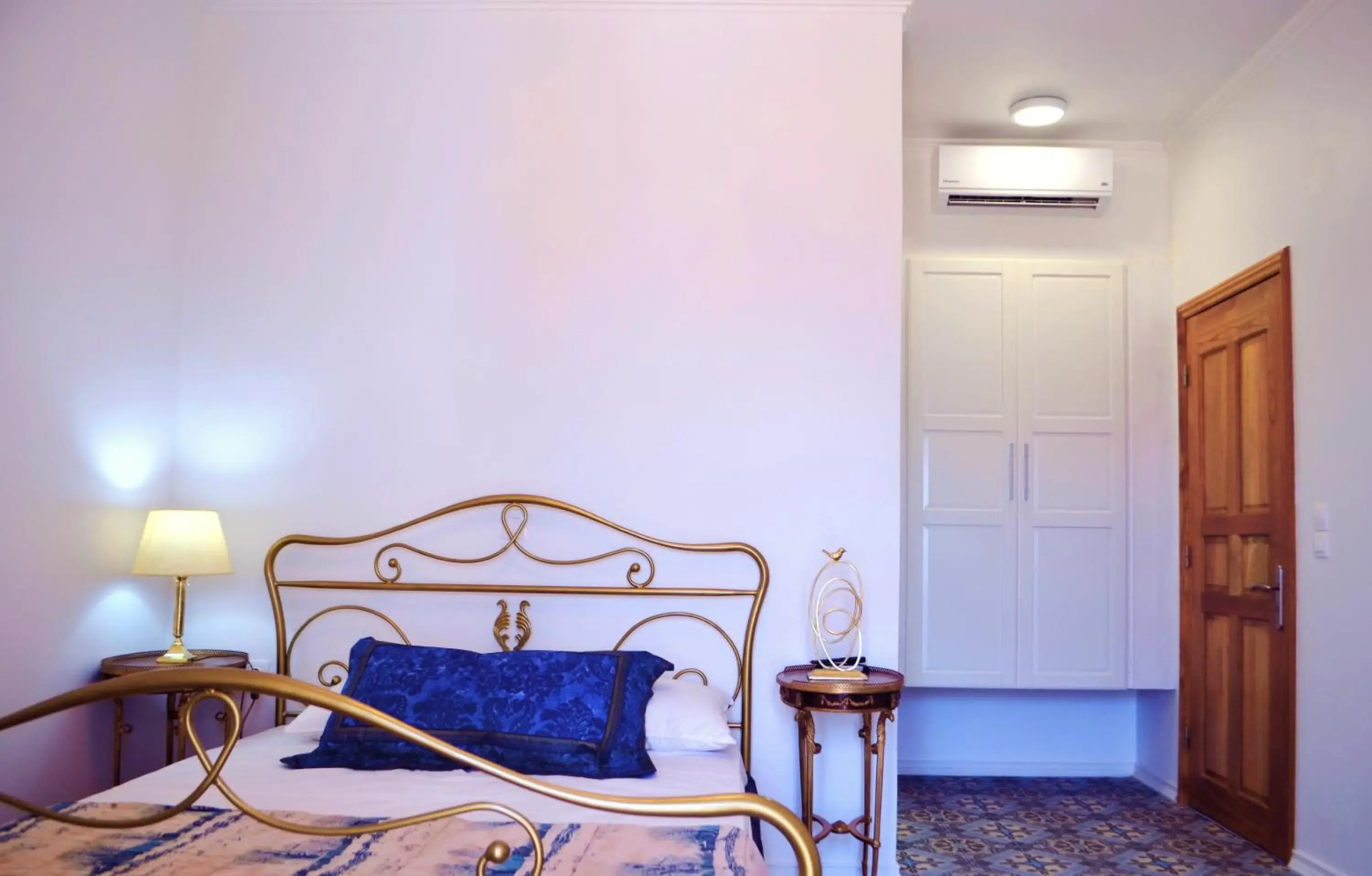 Belvedere private luxury beach villa