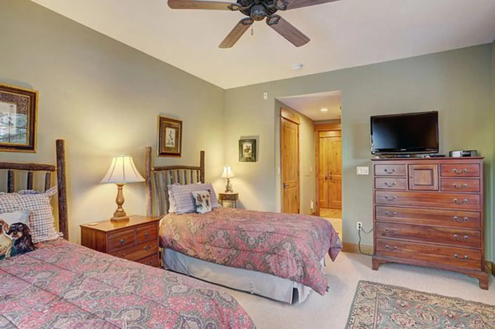 Bachelor Gulch Village