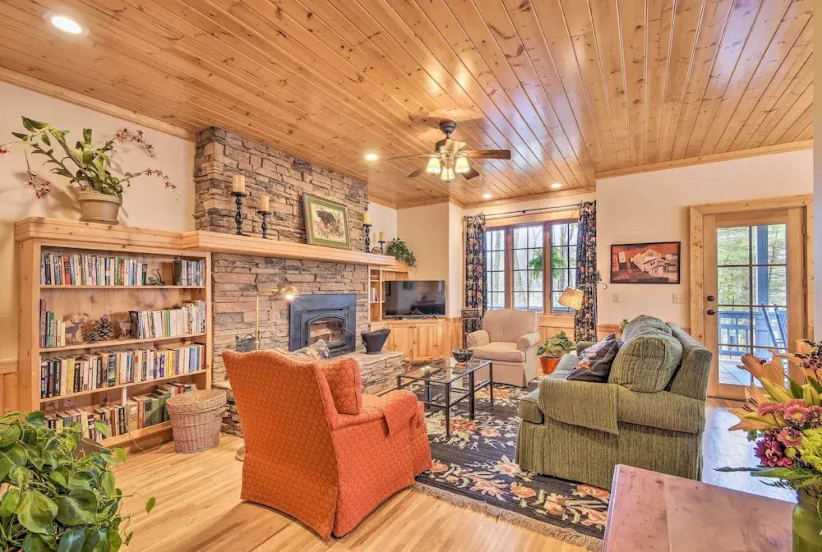 Trillium Links Condo w/ Deck Near Lake Glenville!