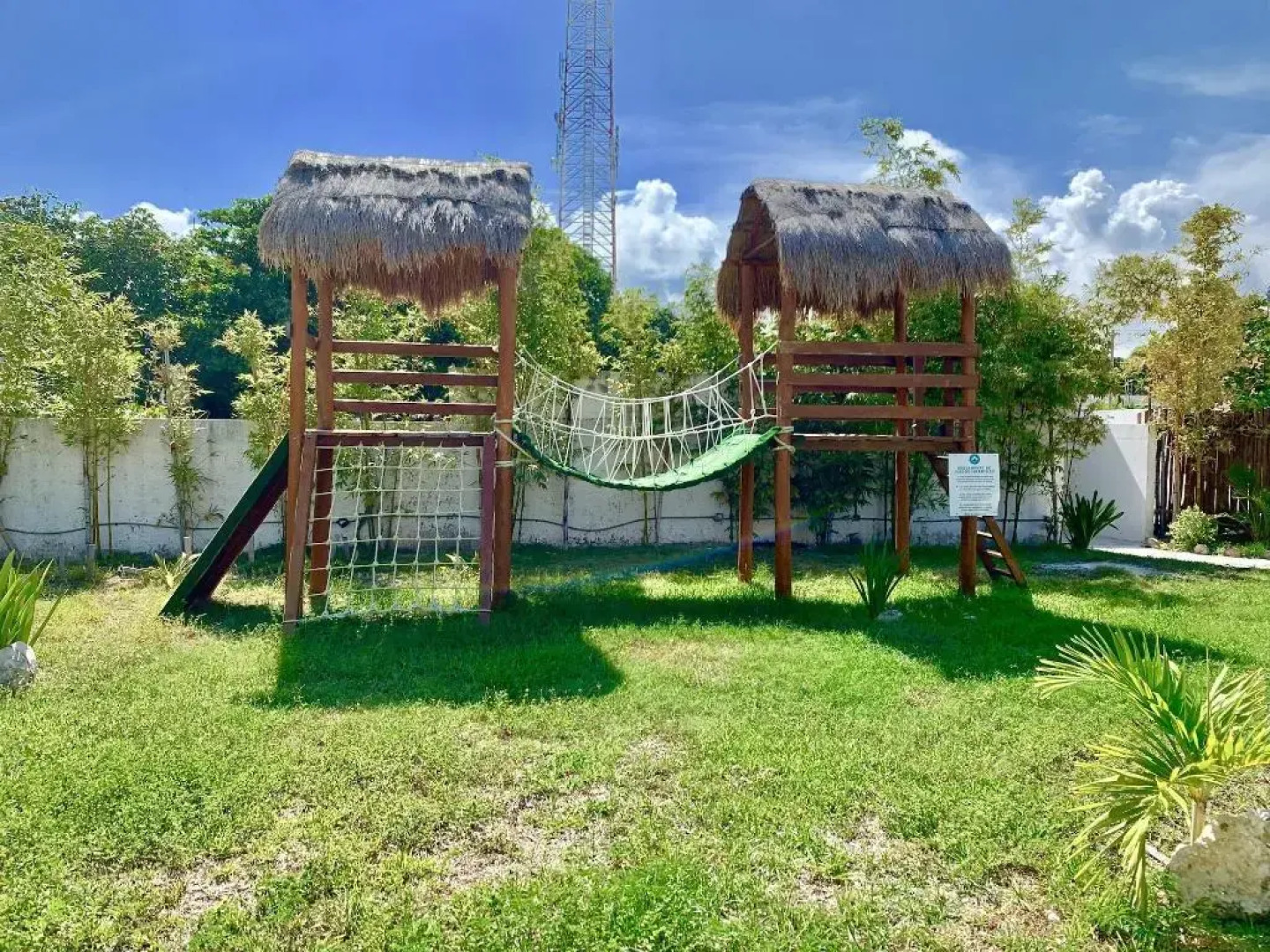 Capital O Hotel Arena Beach Club