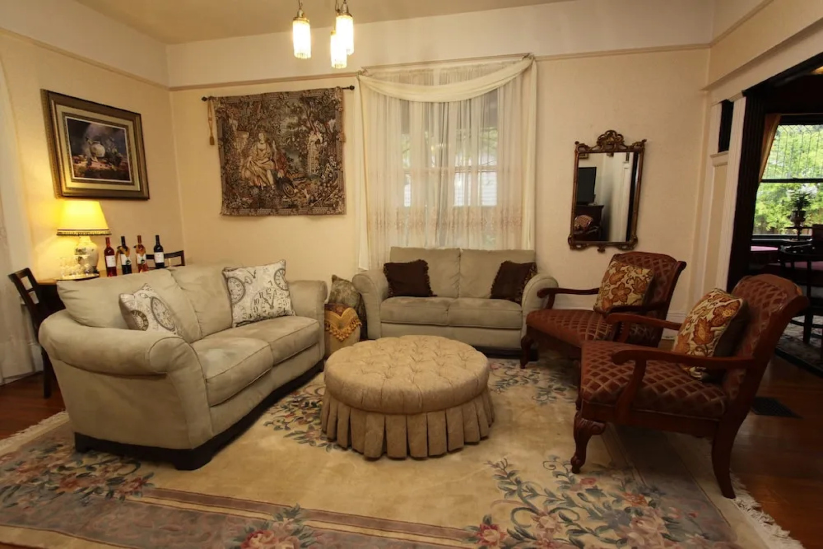 Kelley & Young Wine Garden Inn