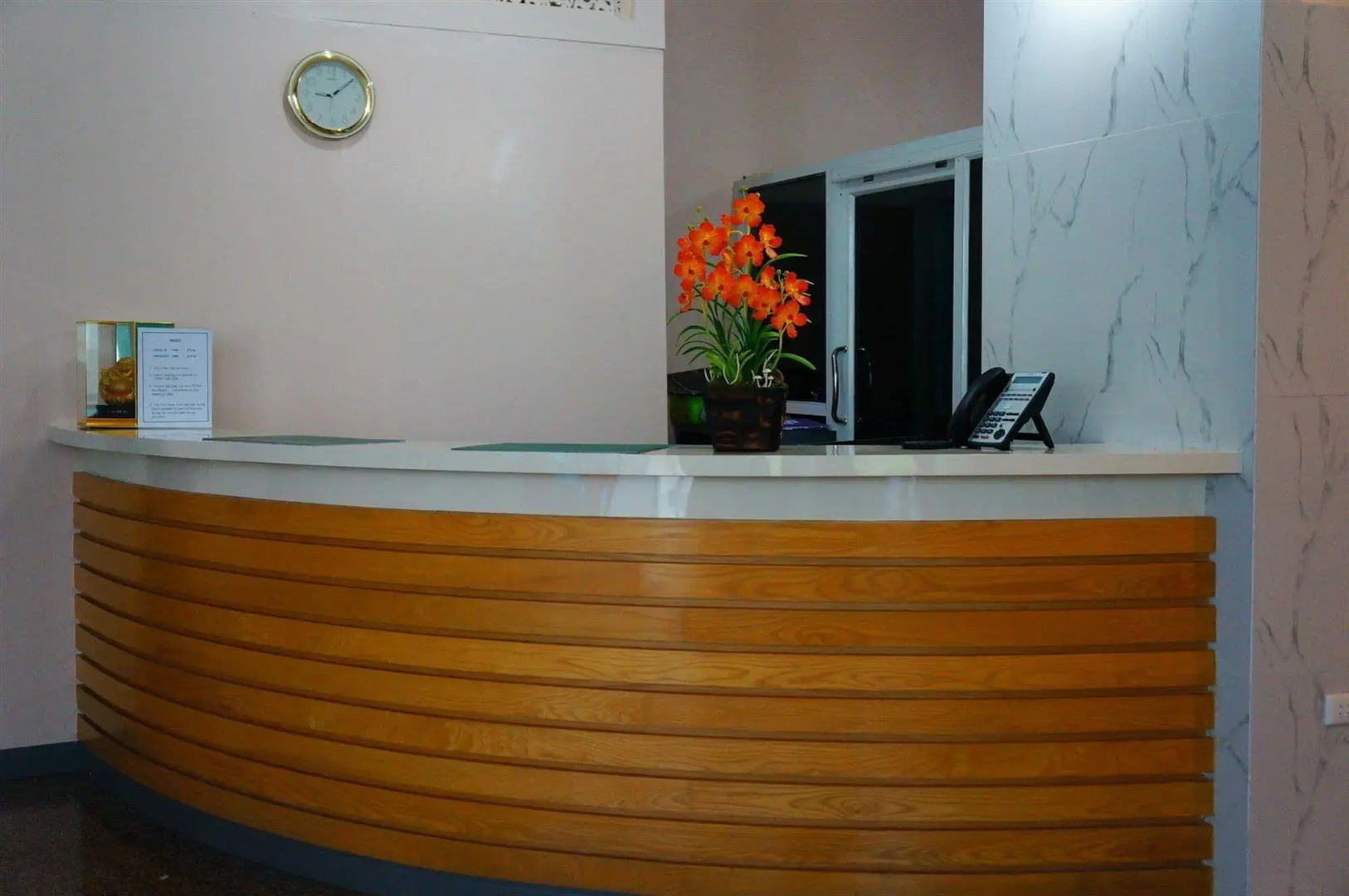 J TWO S Pratunam Hotel