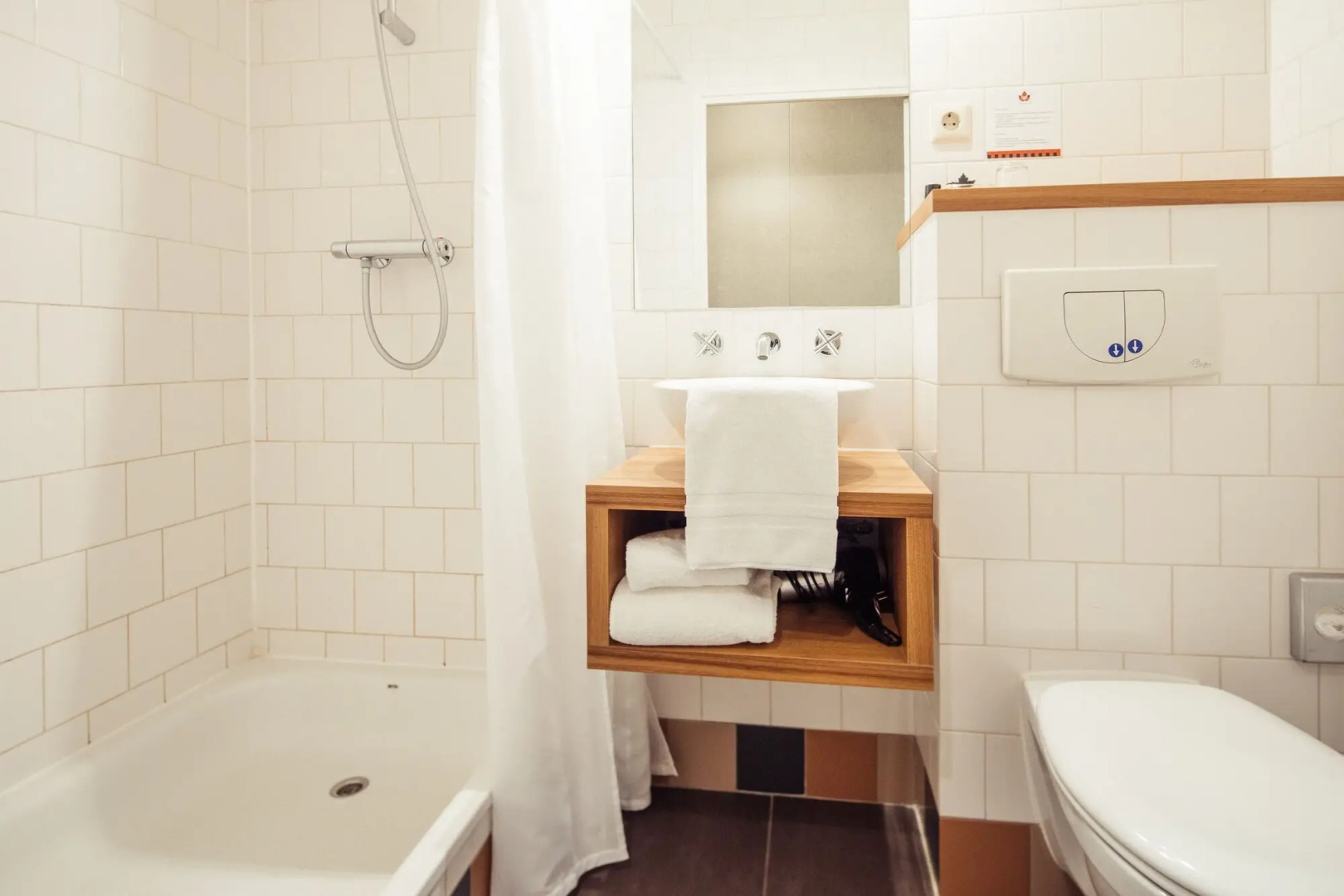 Badhotel Rockanje & Brasserie Lodgers