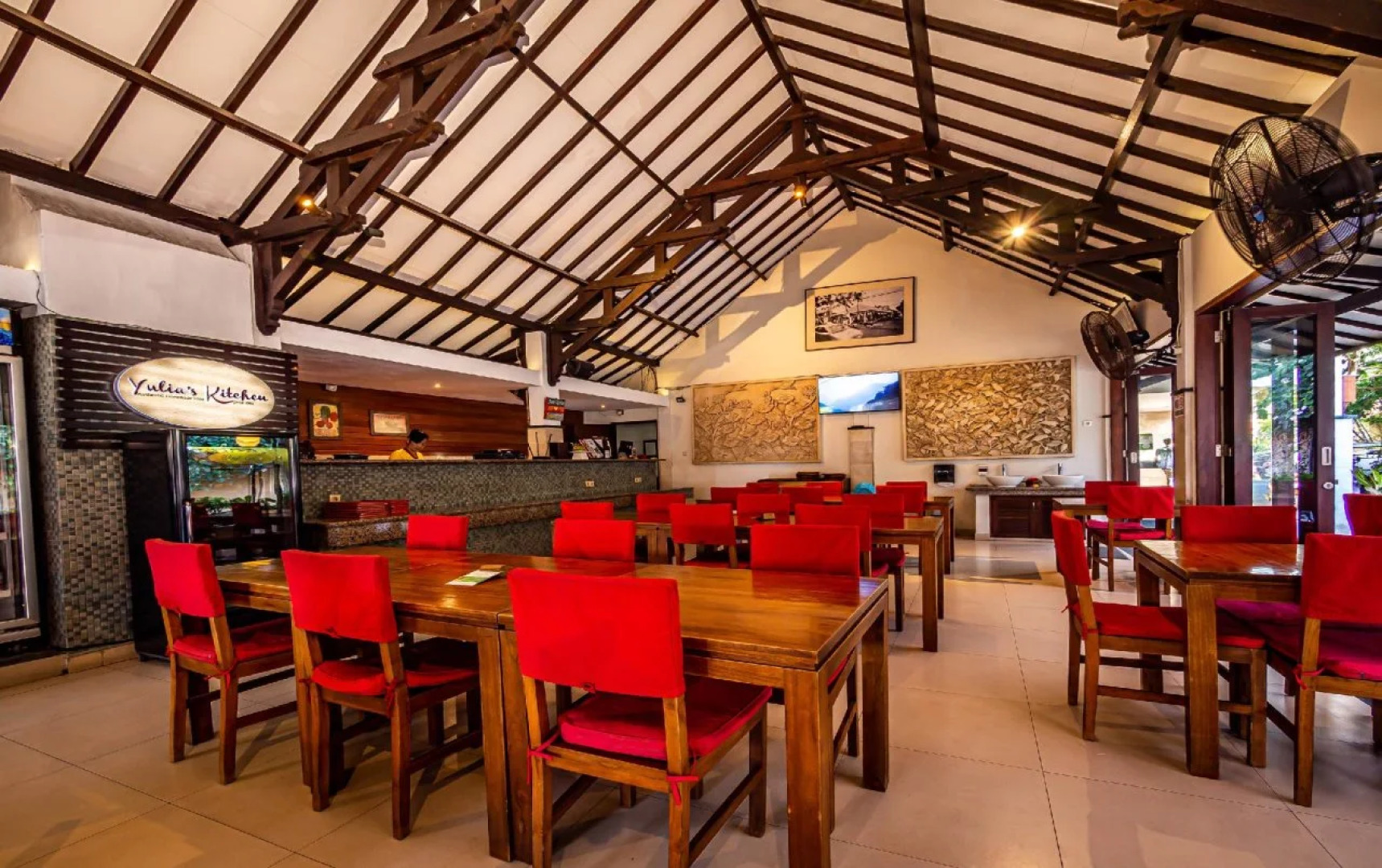 Yulia Beach Inn Kuta