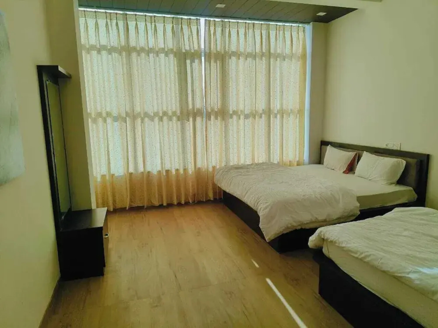 Hotel Anayaa Fairview