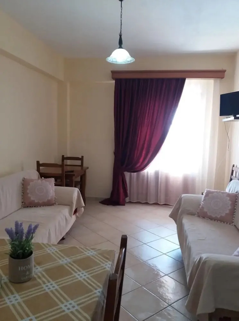 Apart-Hotel Llazari