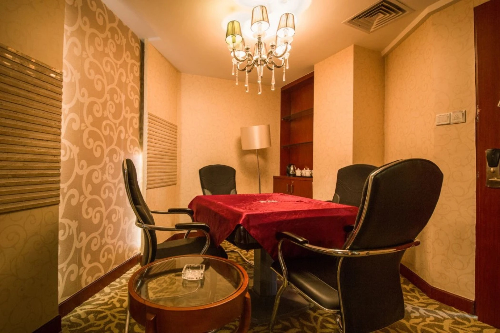 Jinguan Holiday Hotel