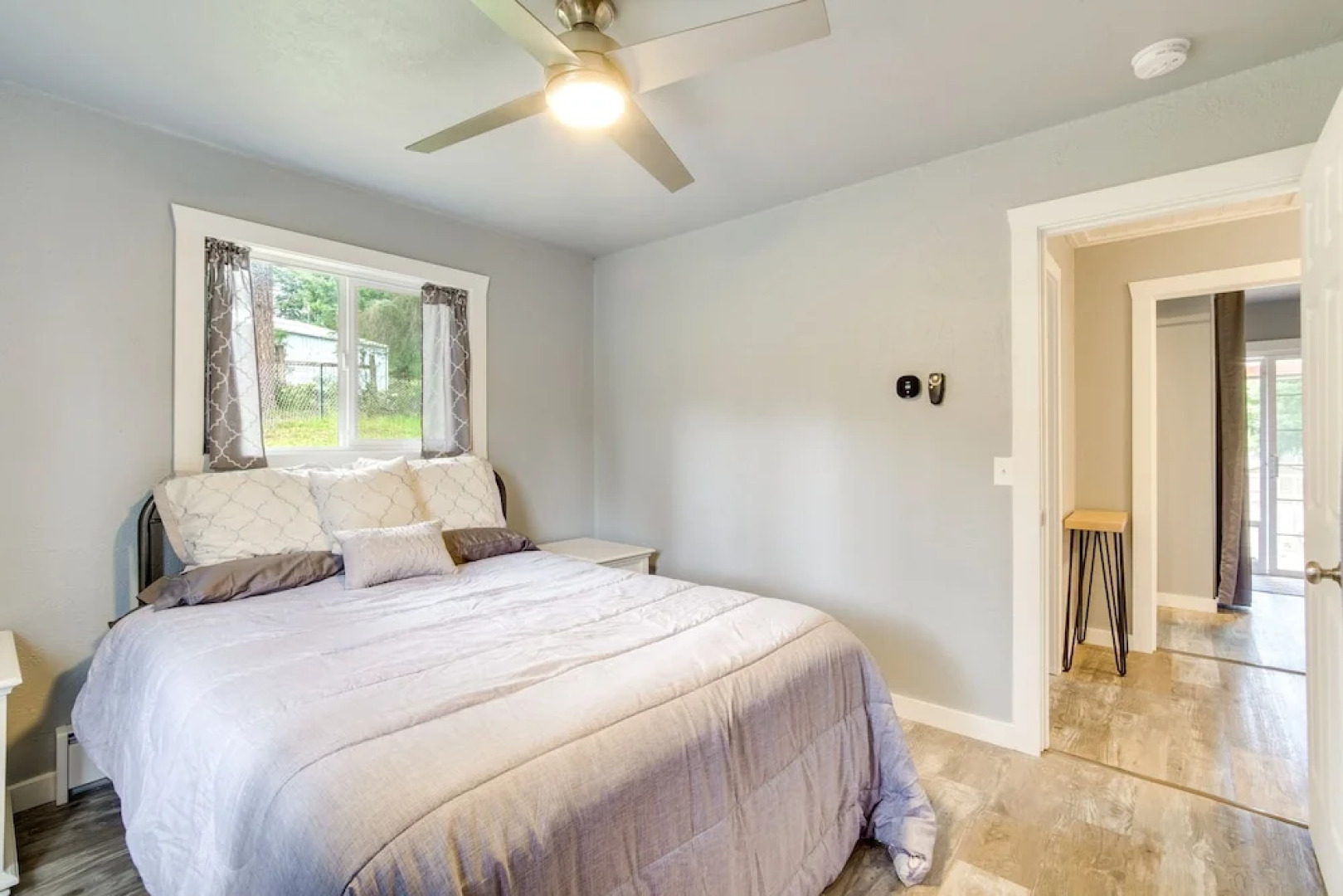 Cozy North Bend Getaway Near Dunes + Ocean!