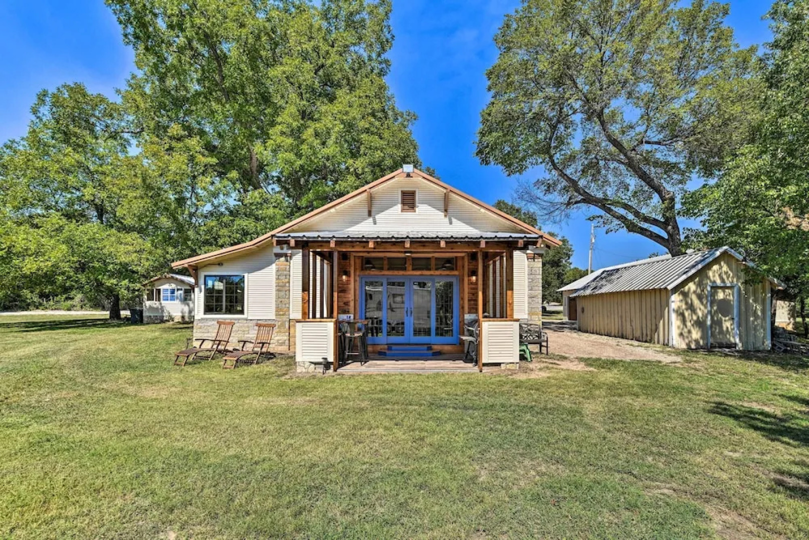 Spacious Glen Rose Home on Paluxy Riverfront