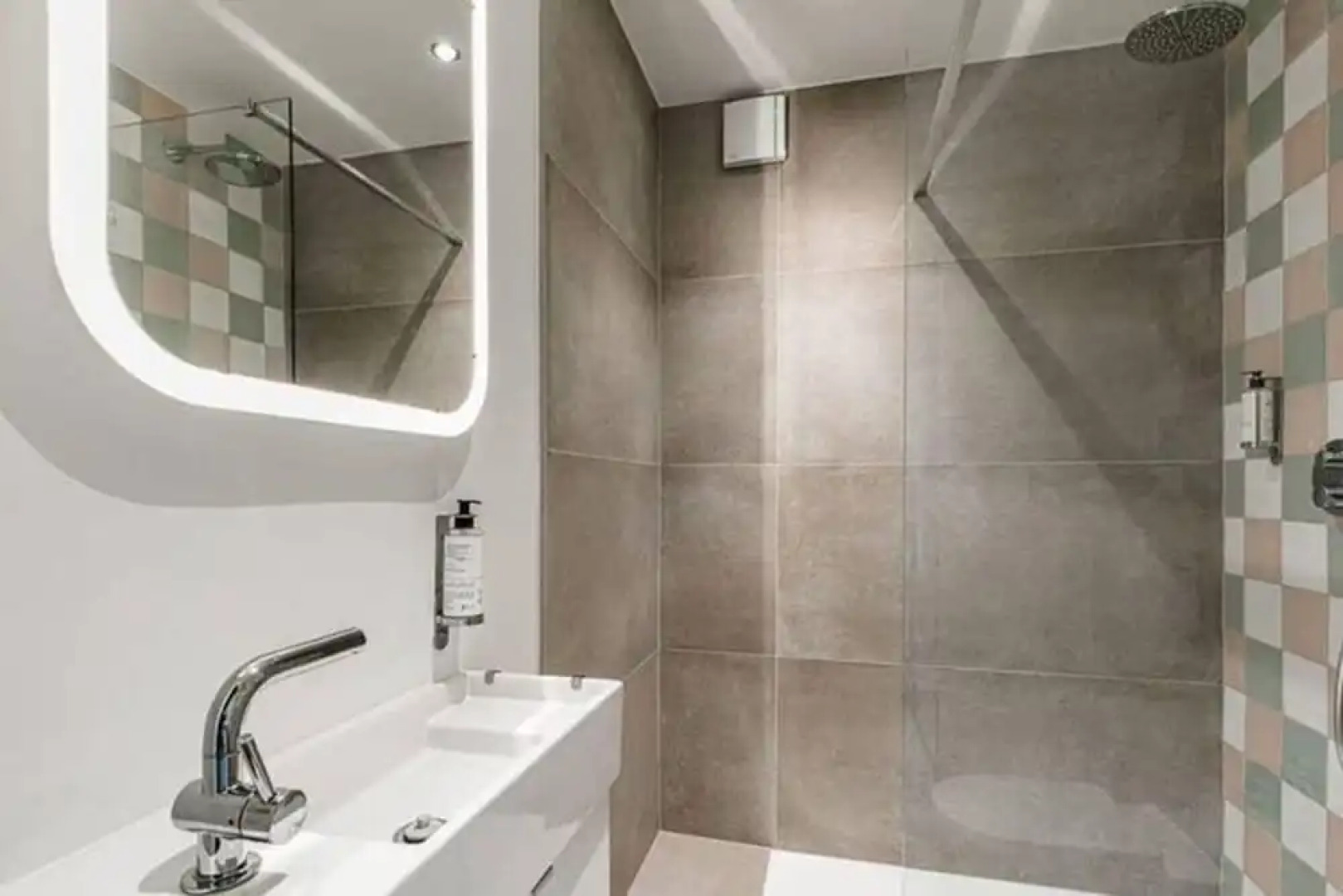 Castle Farmhouse in Condroz With Heated Pool