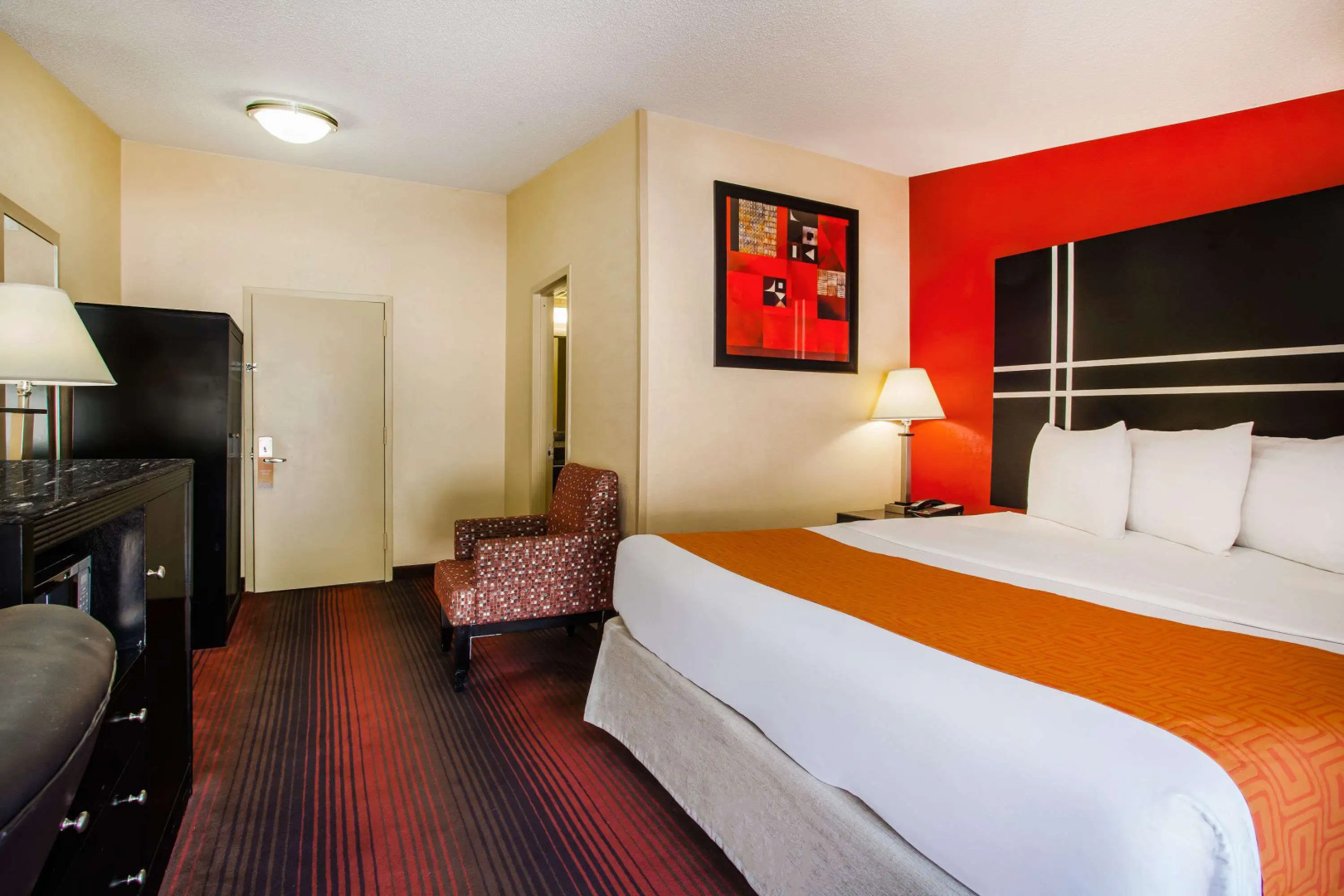 Howard Johnson by Wyndham North Plainfield