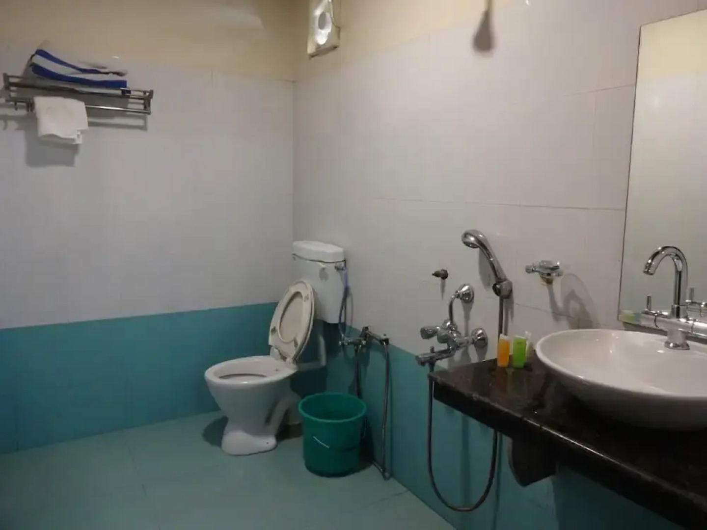 Holiday Inn Beach Resort