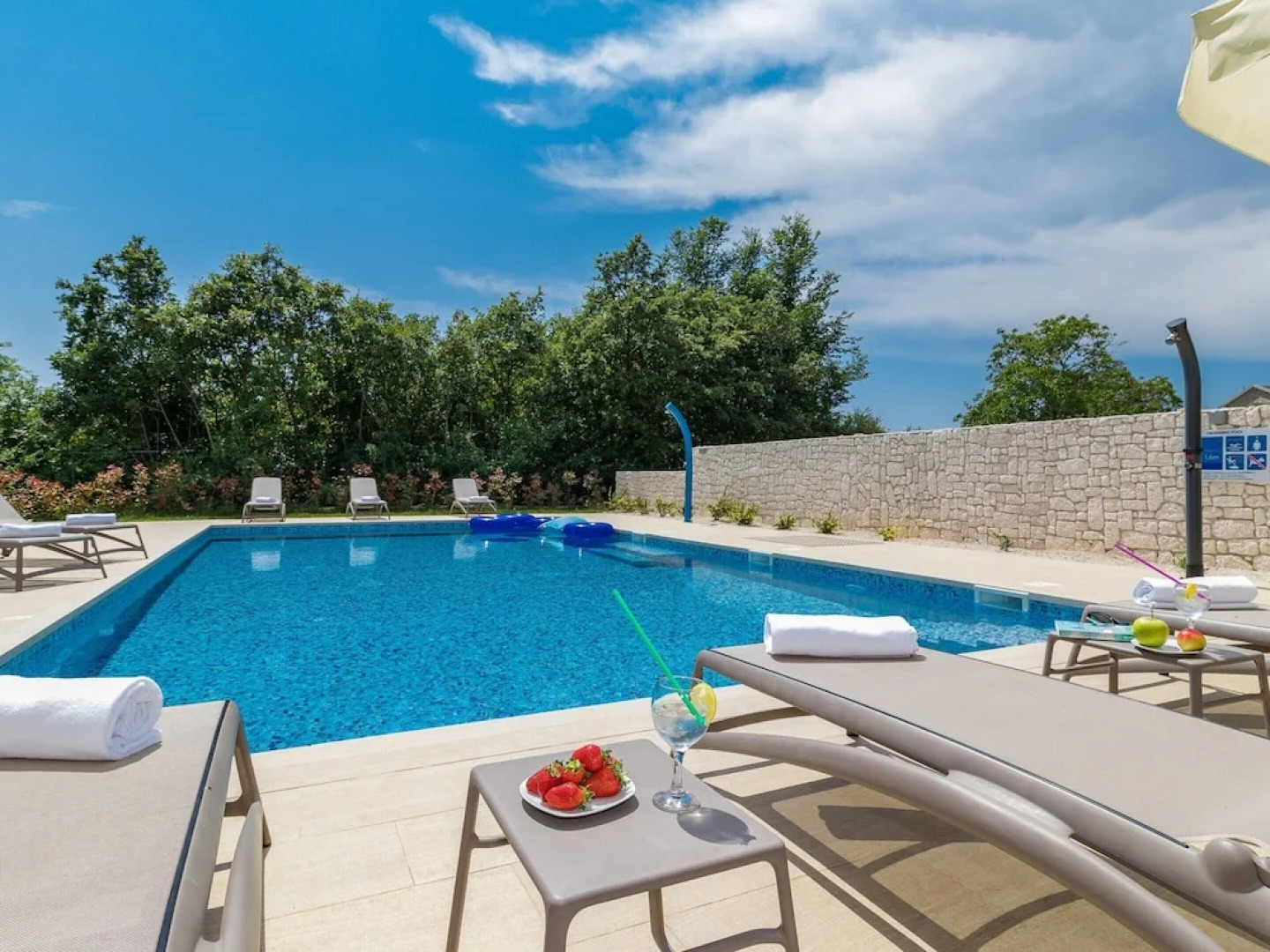 Luxurious Villa in Butkovici with Pool & Hot Tub