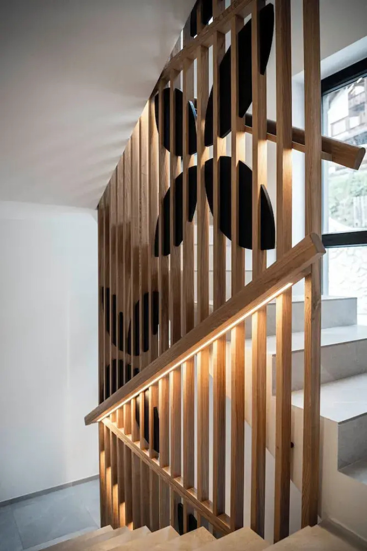 Aois 4 Elements suits