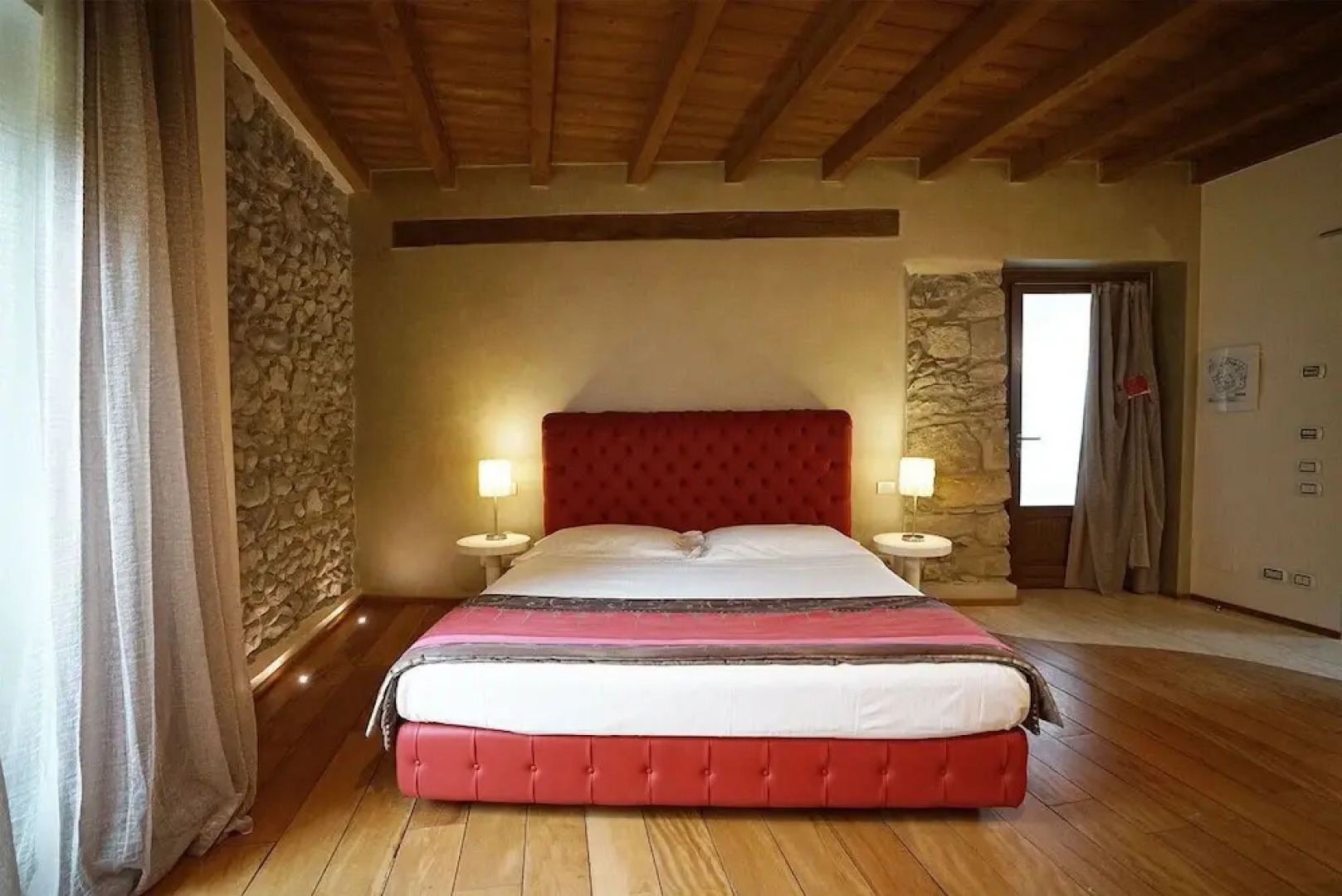 1711 Luxury Guest House