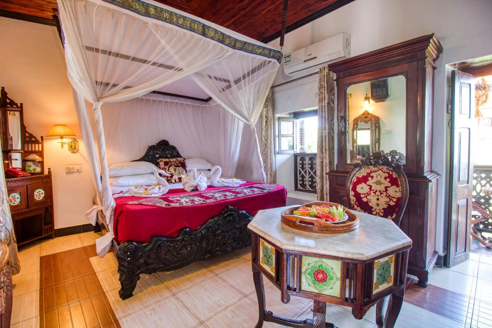 Tembo House Hotel & Apartments