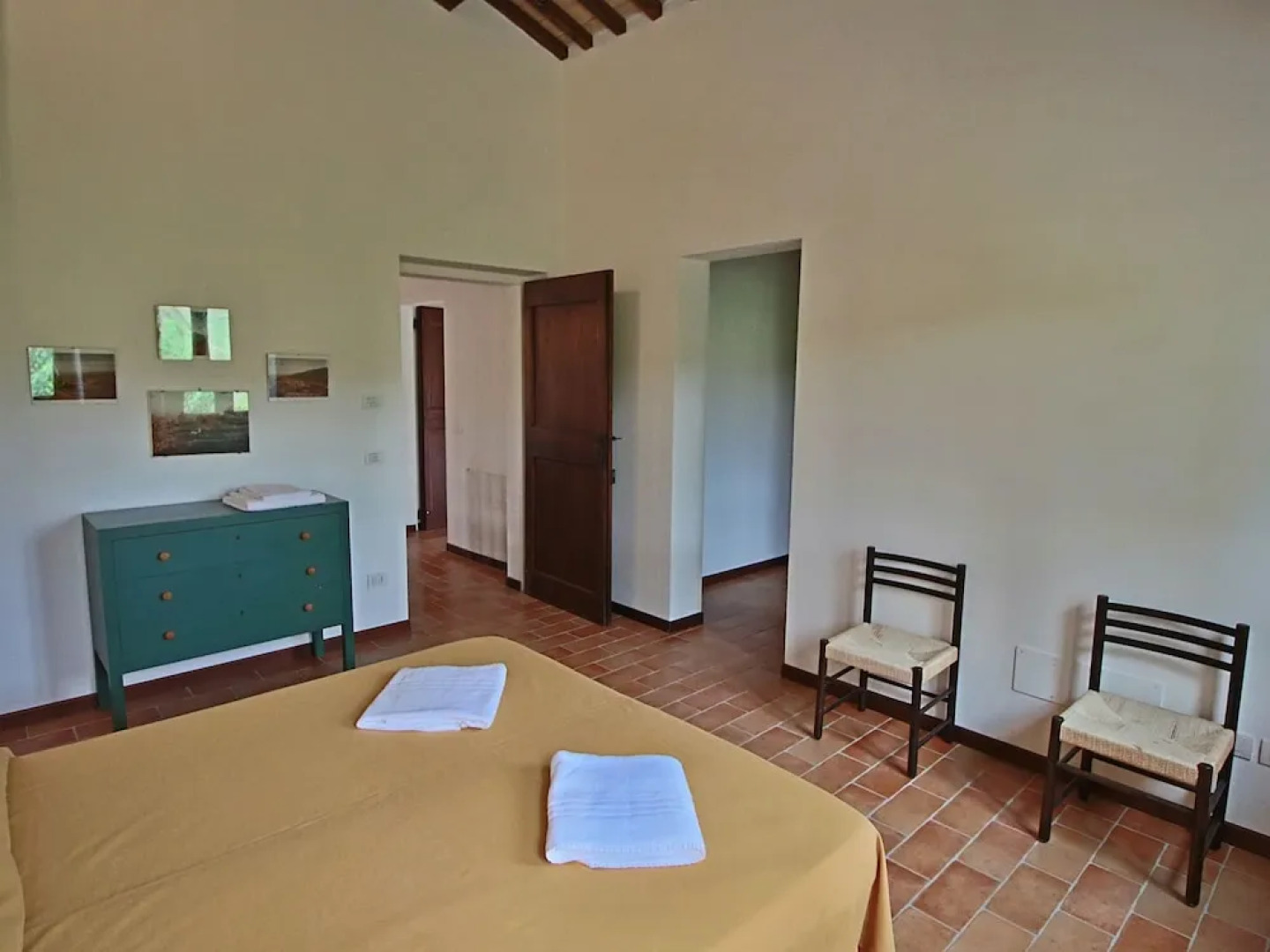 Luxurious Mansion with Private Garden in Montecassiano