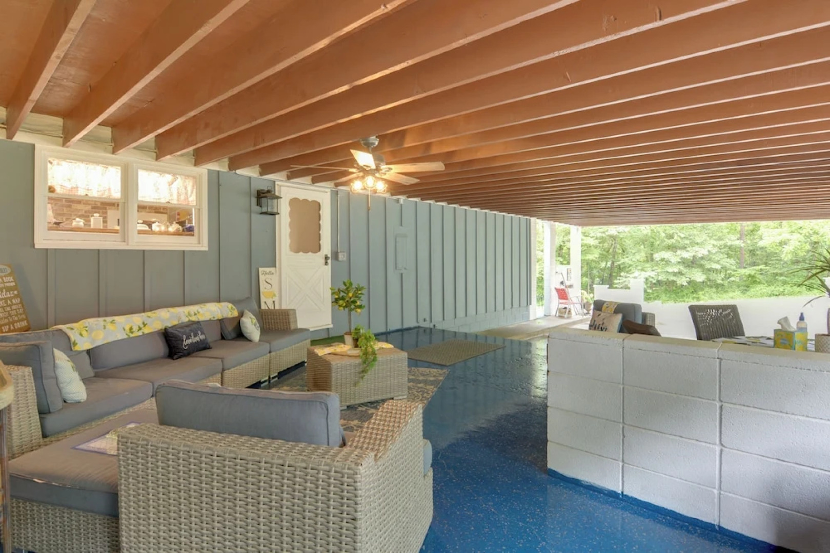 Bright Springfield Home: Walk to Nature Center!