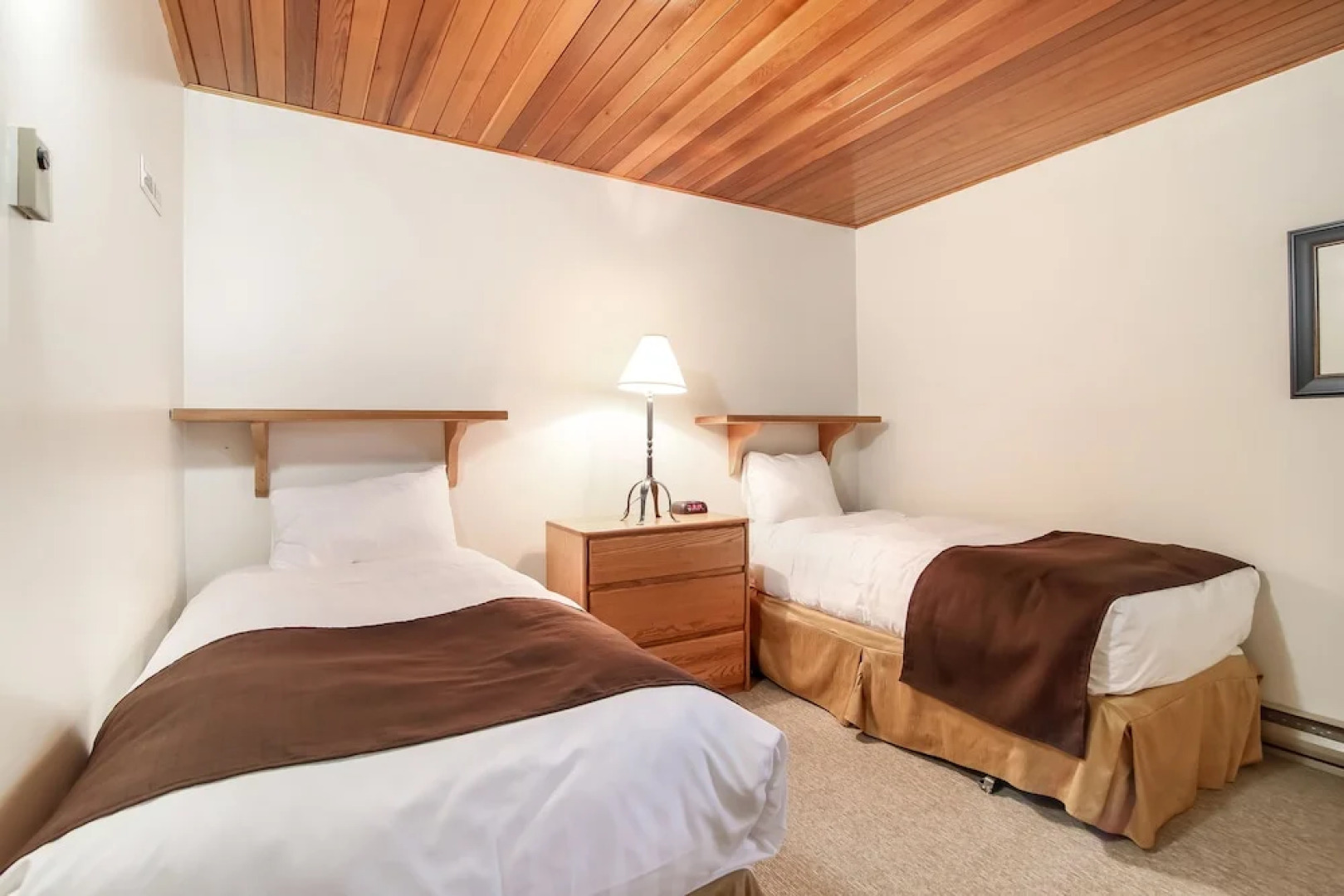 Whiski Jack Creekside