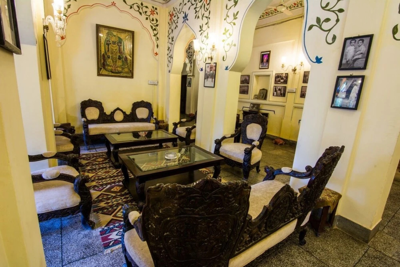 Hotel Jhalamand Garh