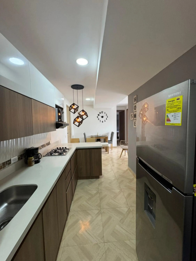 Sabaneta, apartment, Parking, Pool & with club in the sky!