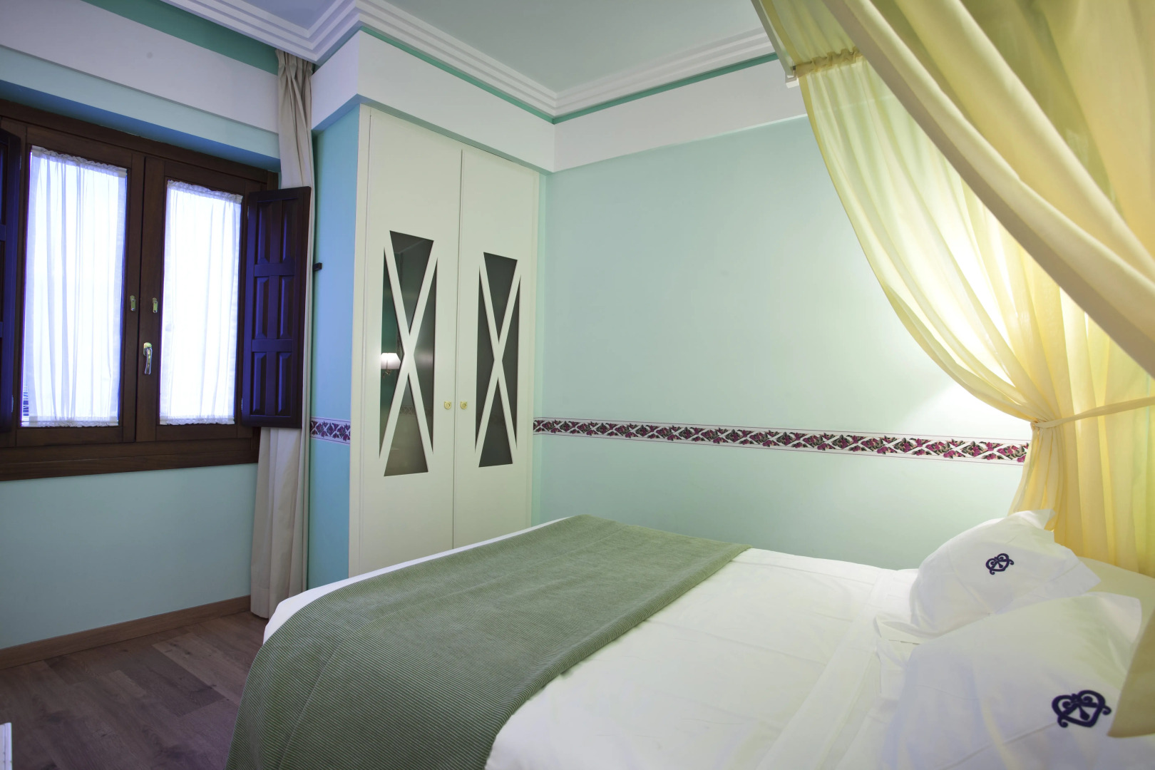 Suites Gran Via 44 Apartahotel