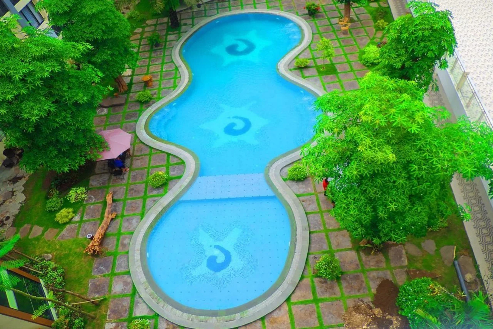 Dewarna Hotel & Convention