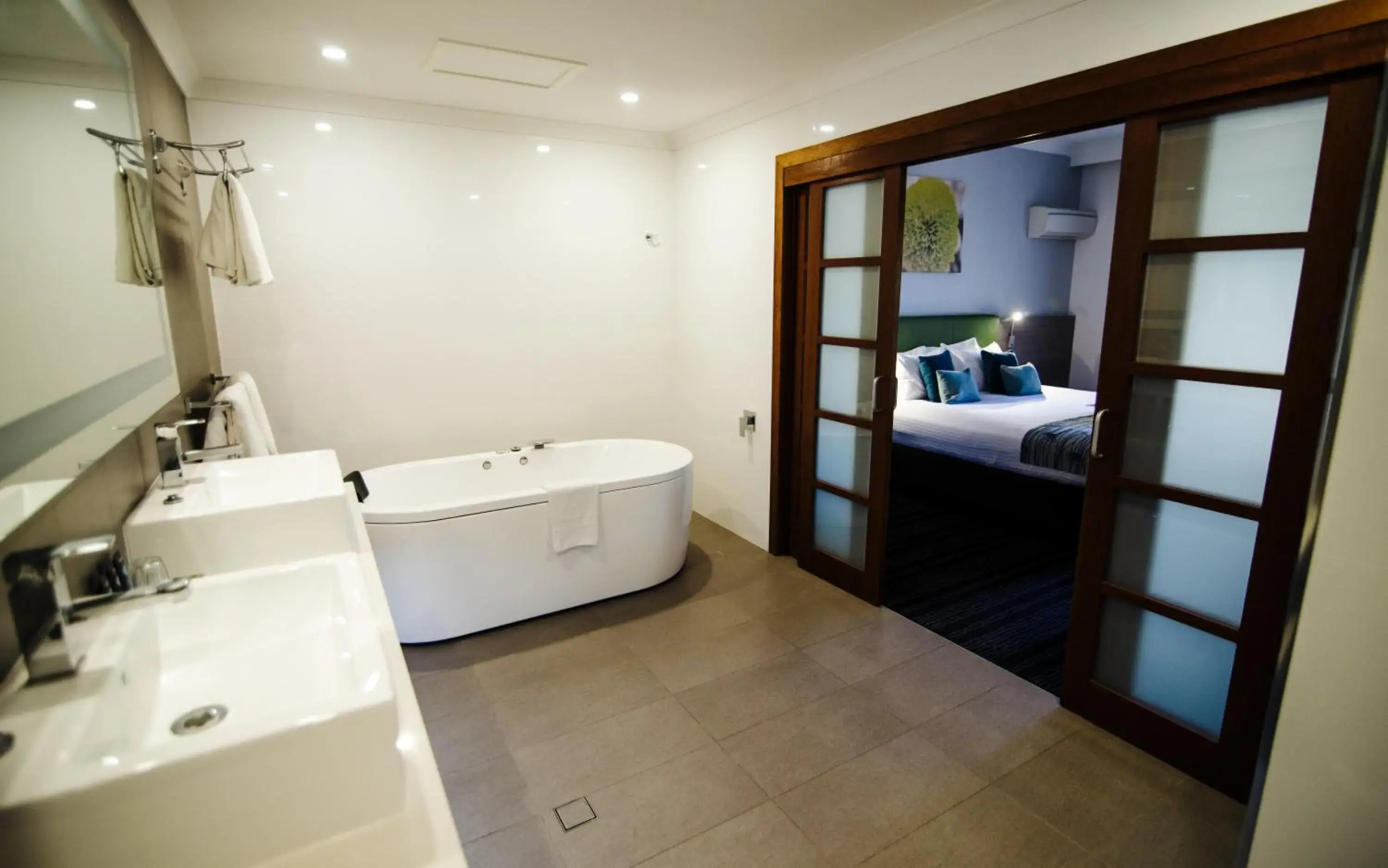 Novotel Swan Valley Vines Resort