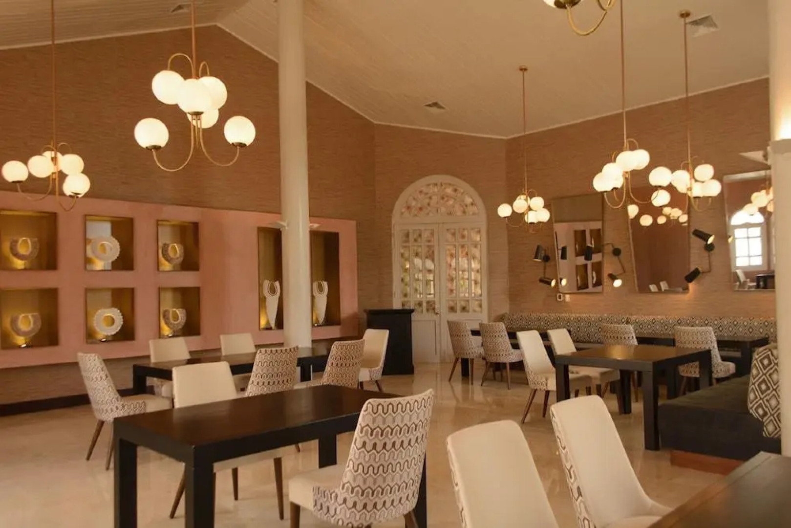 Victoria Resort Golf & Beach