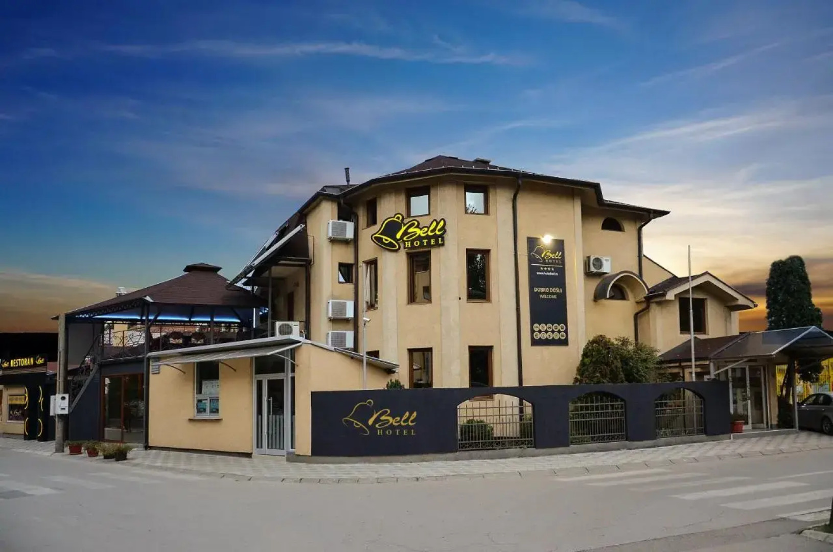 Hotel Bell