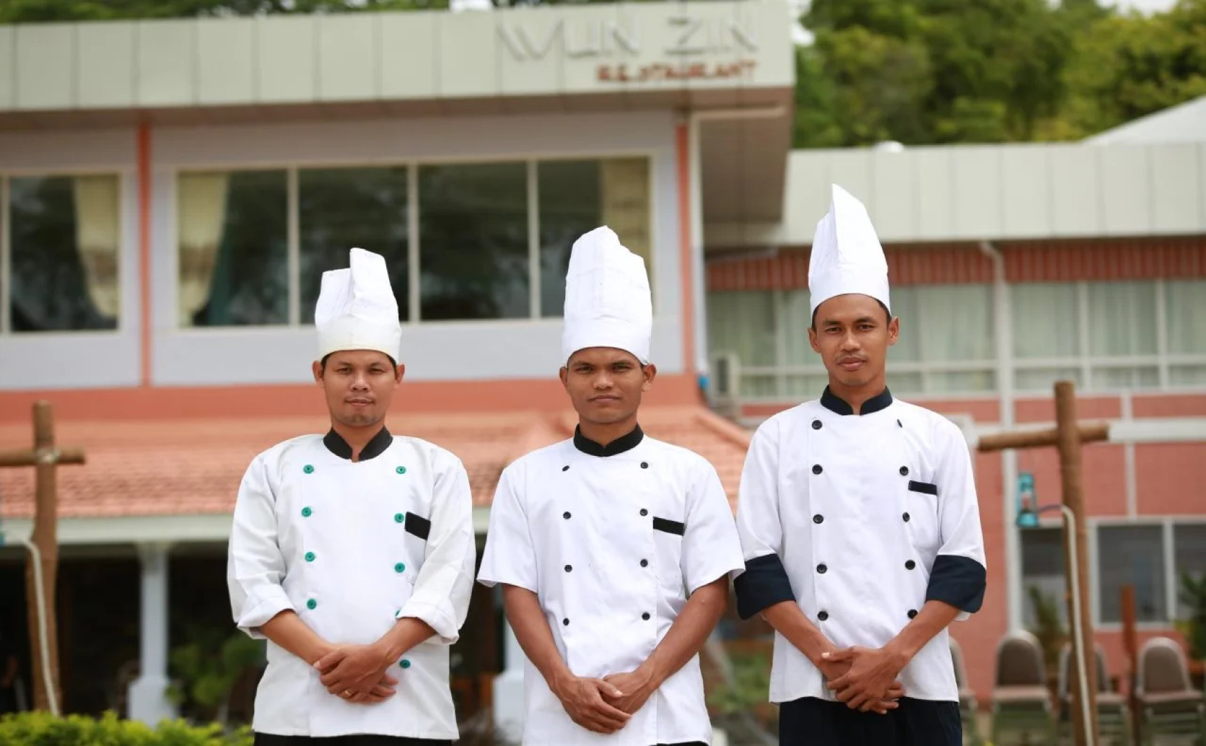 The Floral Breeze Wun Zin Hotel