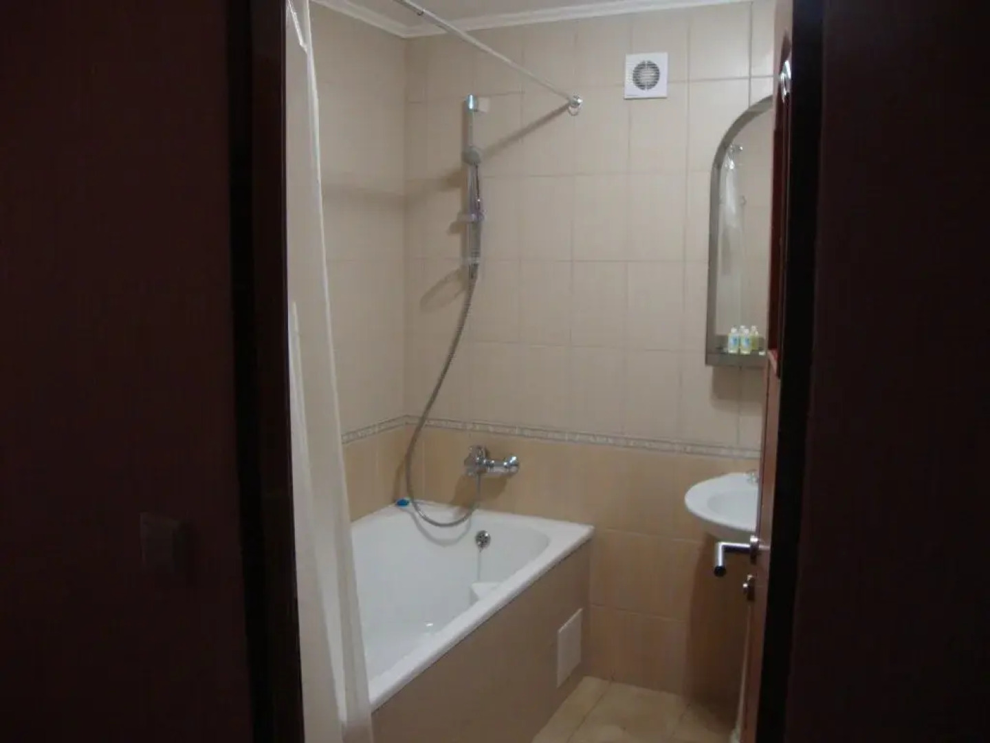 Club Visson Hotel & Restaurant Complex