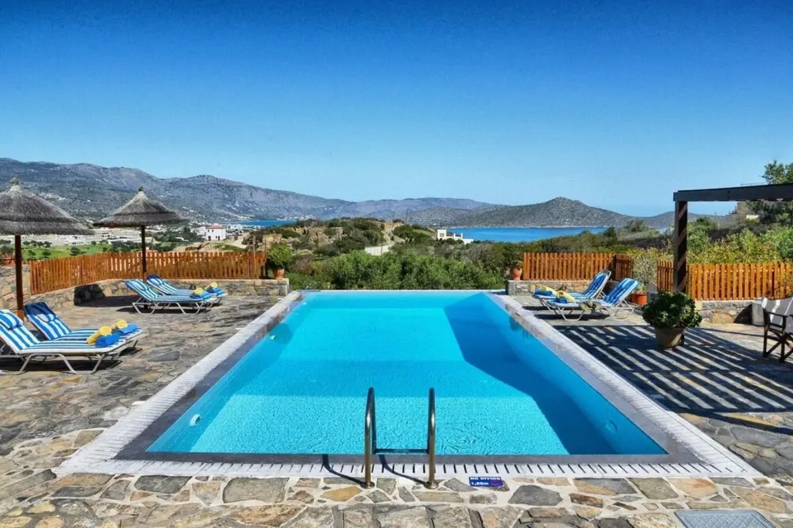 Glan Y Mor Villa Villa With Outdoor Pool