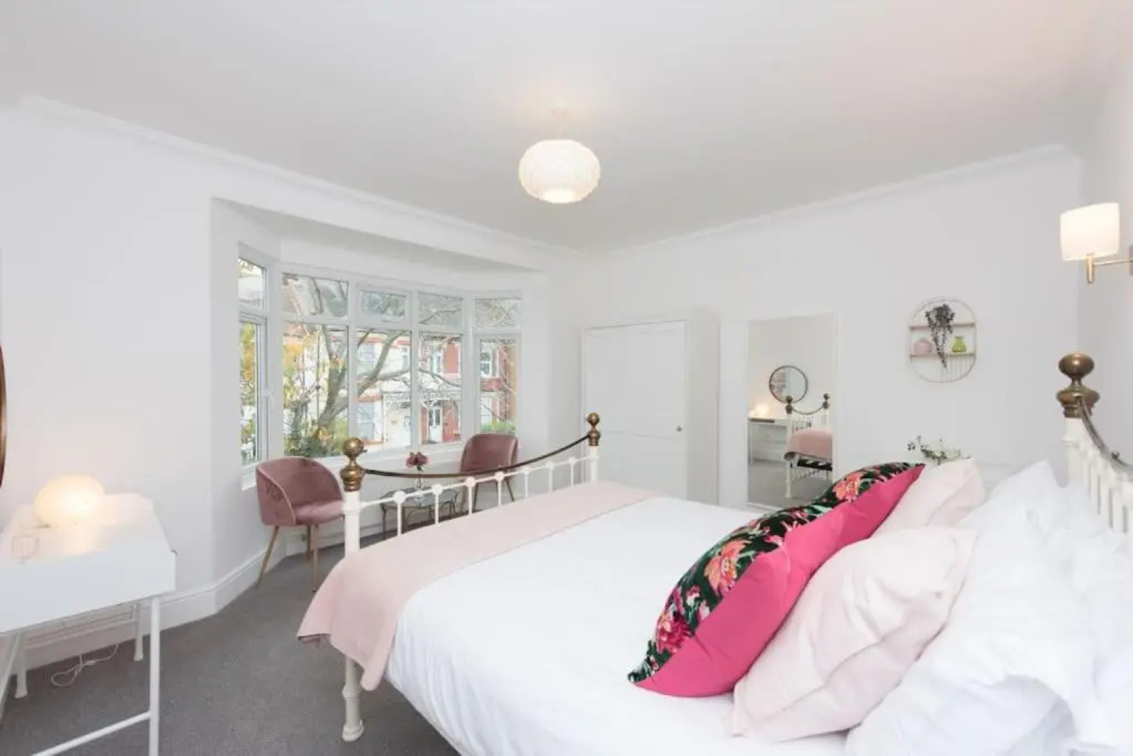 Light and spacious three bedroom house in Margate close to beach and amenities