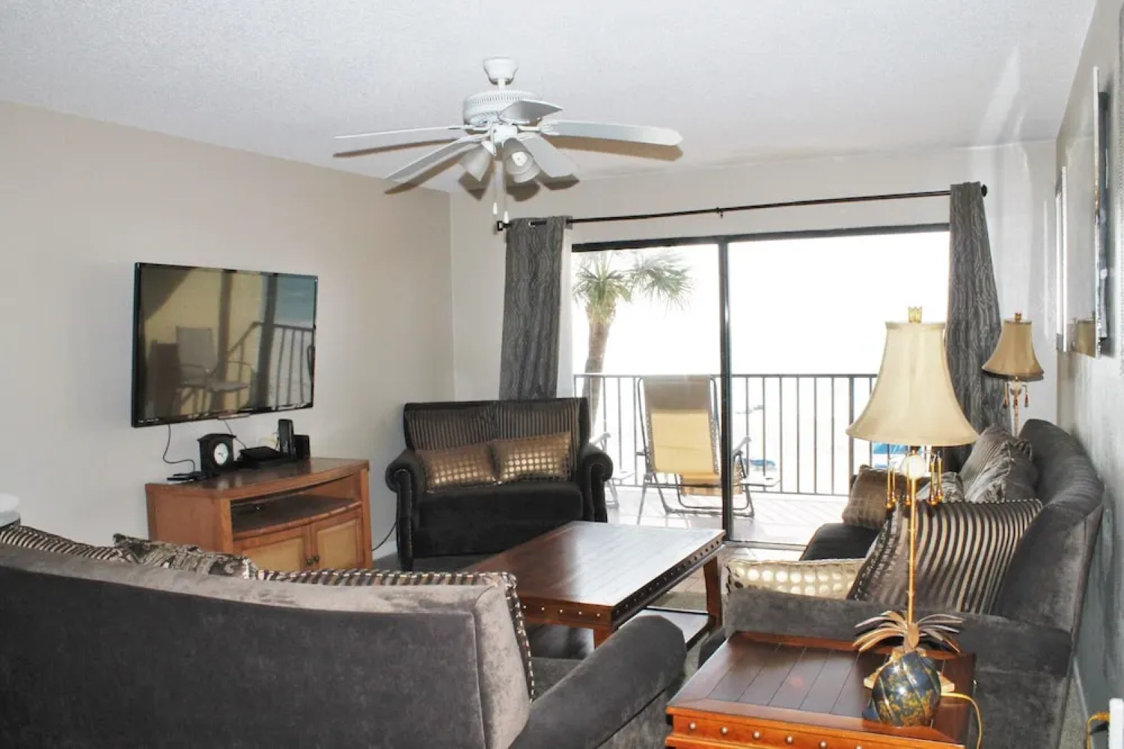 Las Brisas 105 Apartment